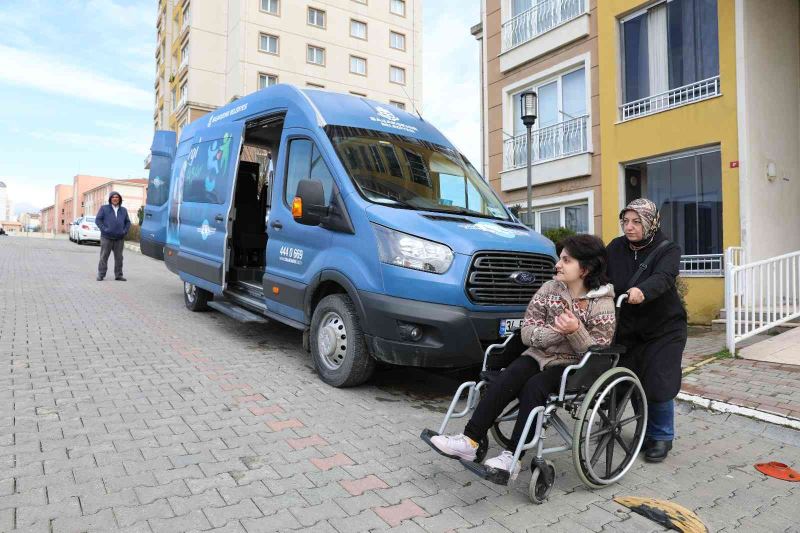 Başakşehir Belediyesi DestekKart ile ihtiyaç sahiplerinin yanında oldu
