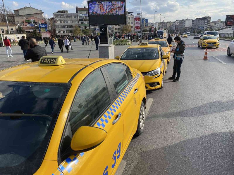 Taksimetre açmayan sürücü: “Kendisi sürekli müşterim”
