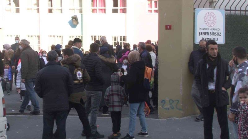 Kadıköy’de şiddet uygulanan okuldaki öğrencilerin velileri konuştu
