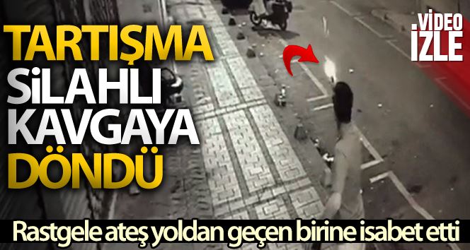 Zeytinburnu’nda silahların konuştuğu kovalamaca kamerada: 2 yaralı