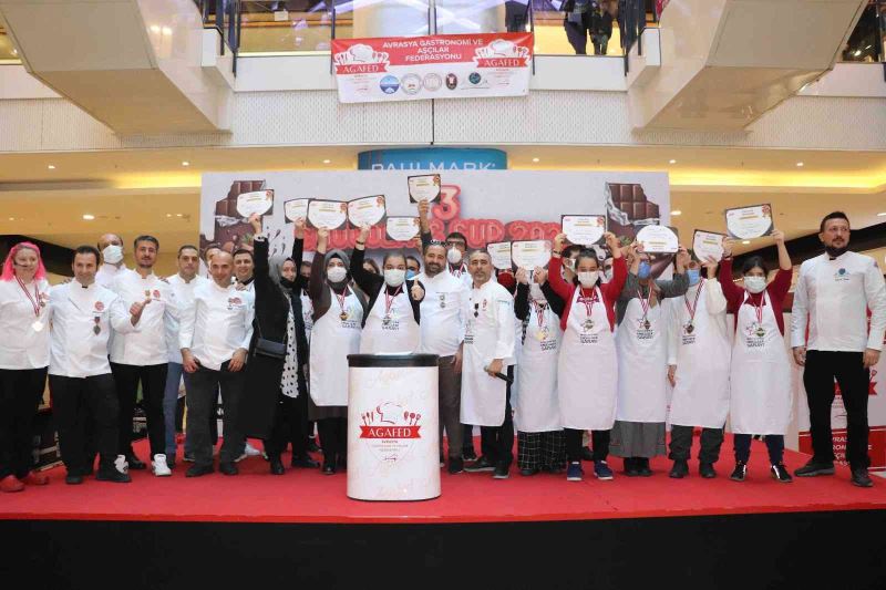 Engelliler çikolata yapmayı öğrendi
