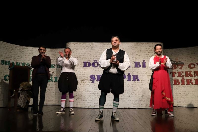 ’Döktür Bi Şekspir’ adlı oyun Kartal’da izleyici ile buluştu
