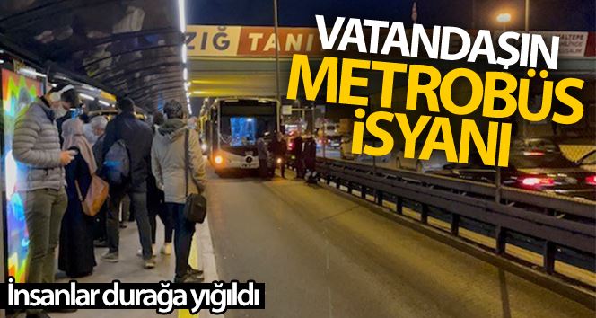 Yine metrobüs arızası: Vatandaş isyan etti