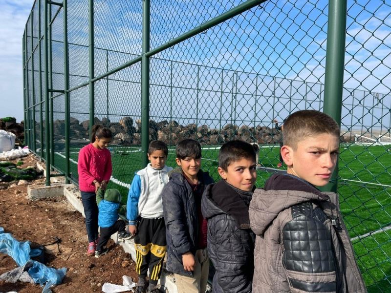 Bakan Kasapoğlu’nun Viranşehirli köylülere verdiği tenis kortu sözü gerçekleştirildi
