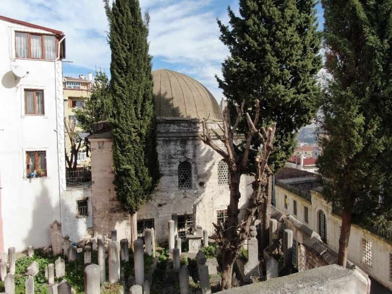 (Özel) Cârullah Veliyyüddîn Efendi kabri kaderine terk edildi