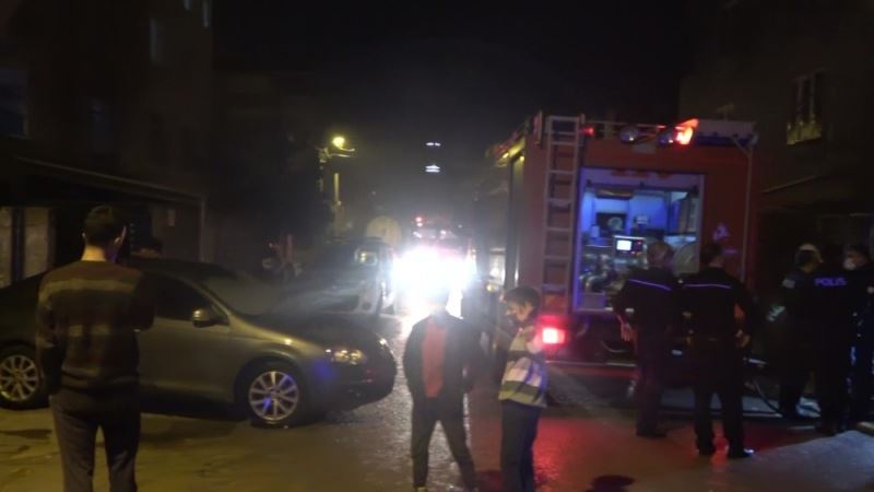 (Özel) Derbi maçını izlerken yangına yakalandılar