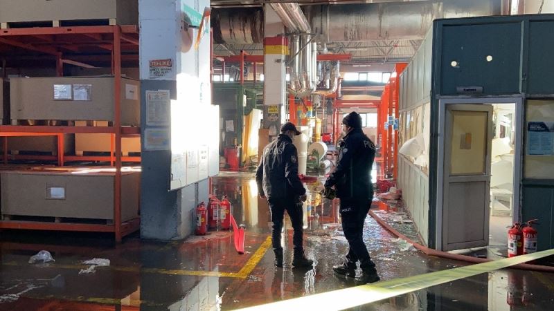 Arnavutköy’de deri fabrikasında yağ kazanı patladı: 3 yaralı

