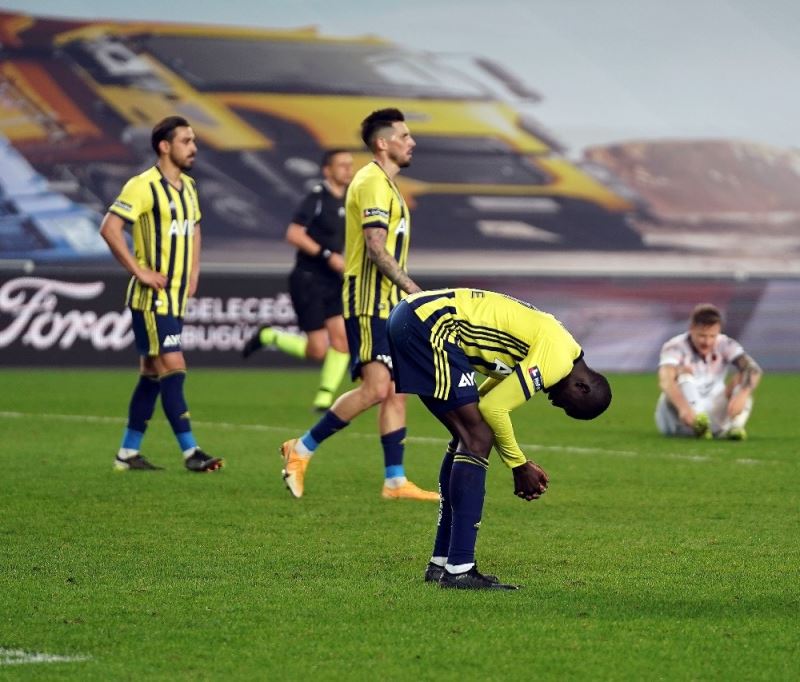 Fenerbahçe’de kötü performans serileri bitirdi
