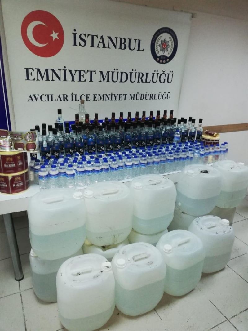 Avcılar’da otomobil garajında kaçak 257 litre etil alkol ele geçirildi
