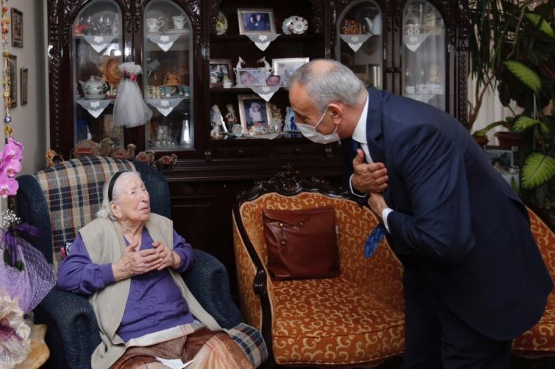 Başkan Çebi asırlık çınarları ziyaret etti
