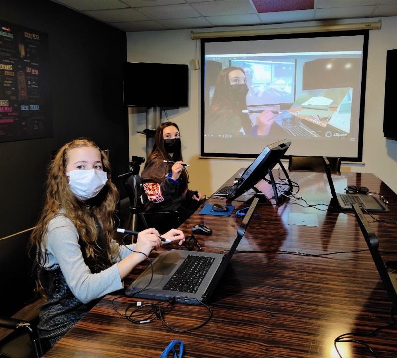 Sanal gerçeklik ile öğrenciler virüsün bulaşma ve tedavi süreçlerini öğreniyor

