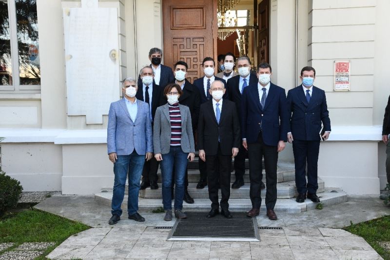 CHP Genel Başkanı Kılıçdaroğlu’ndan Kadıköy turu
