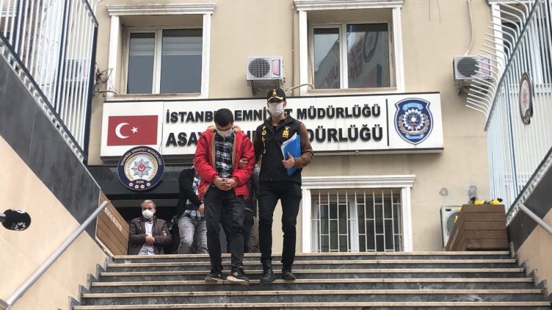 Çelik kasayı sürükleyerek böyle çaldılar
