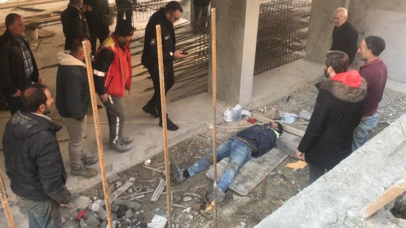 Avcılar’da inşaattan düşen işçi yaralandı
