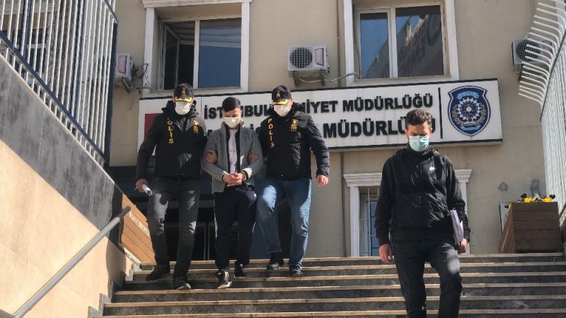 Arkadaşlar arasında alacak verecek kavgası kanlı bitti
