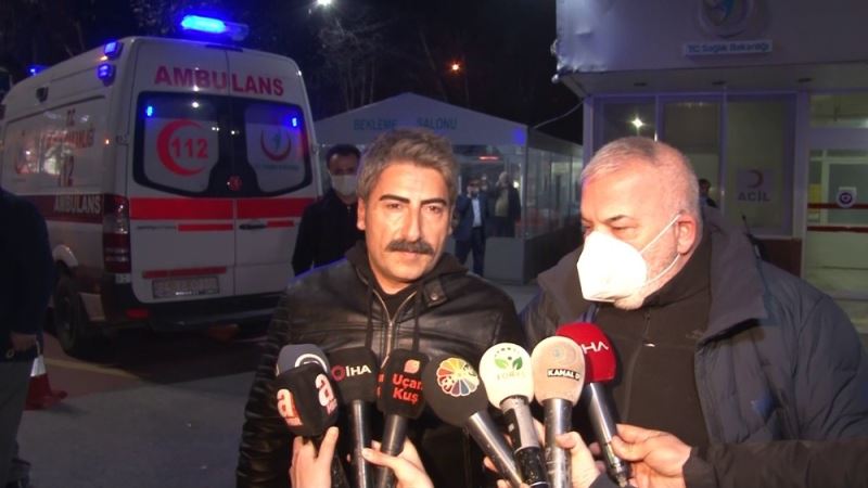 Rasim Öztekin’in ölüm haberi sonrası sevenleri hastaneye akın etti
