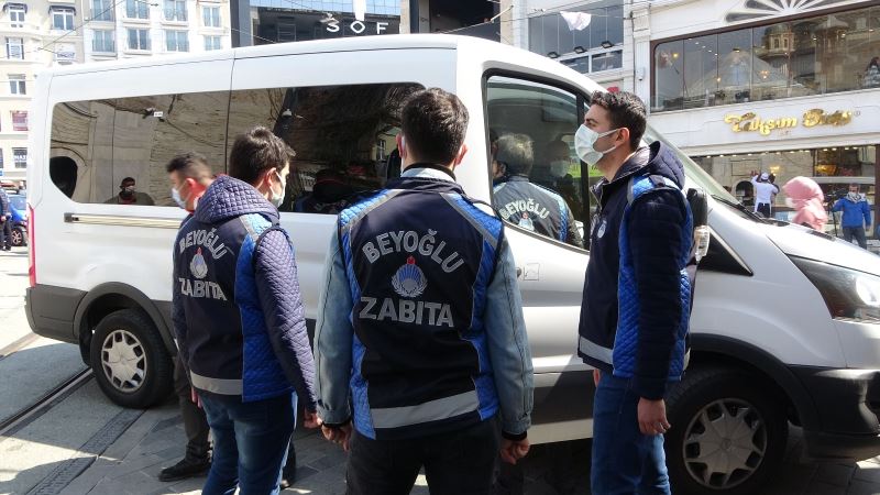 (Özel) Taksim’de dilencilere yönelik geniş kapsamlı operasyon
