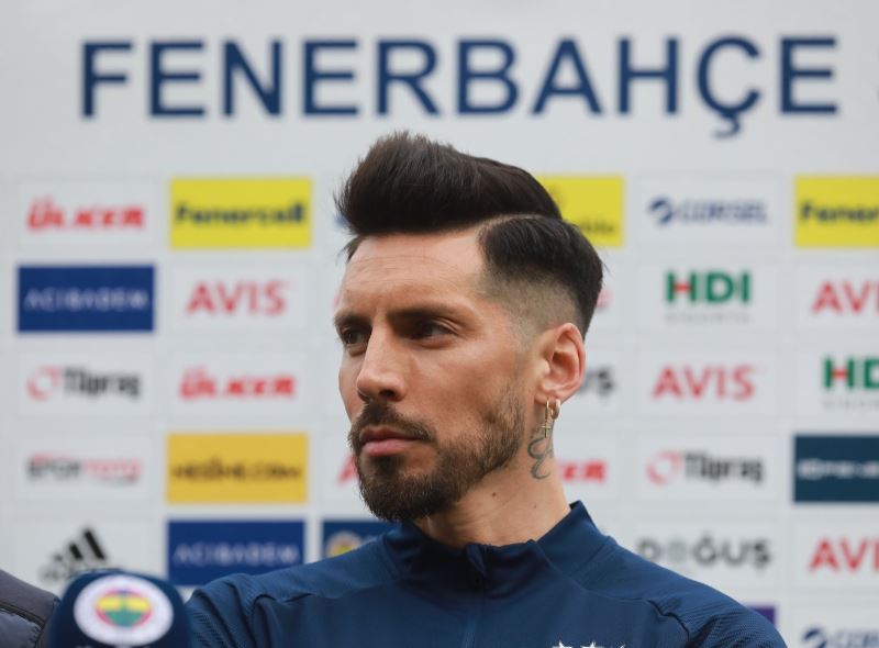 Jose Sosa: “Emre Belözoğlu benim için önemli bir şahsiyet”