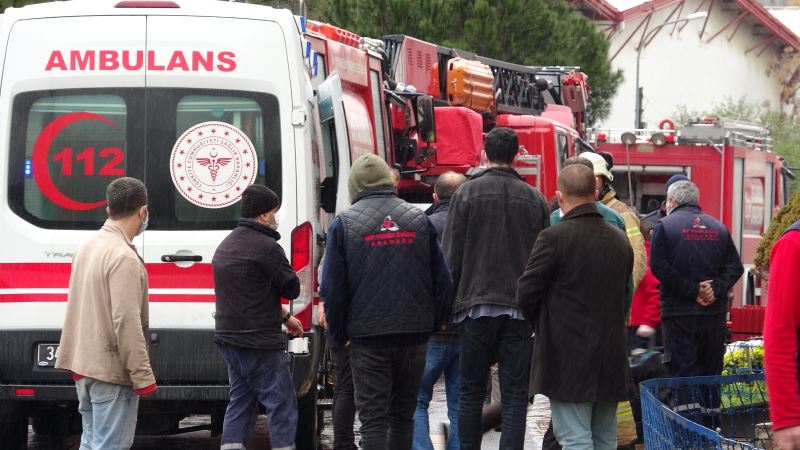 (Özel) Pendik’te fabrikada tiner kazanı patladı, 1 işçinin vücudu yandı