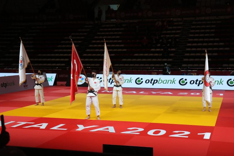 Antalya Grand Slam’da Albayrak’tan altın, Kandemir’den gümüş madalya
