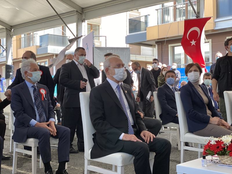 CHP Genel Başkanı Kılıçdaroğlu, Beylikdüzü’nde 23 çocuk parkının açılışına katıldı
