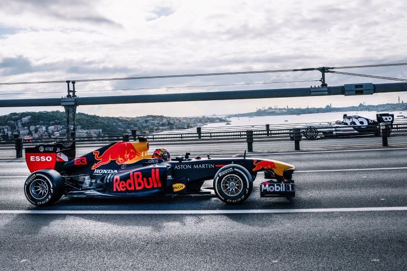 Red Bull TV  Türkçe yayına başladı
