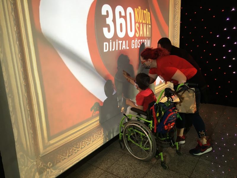 Yenikapı Marmaray İstasyonunda 23 Nisan Dijital Gösterimle kutlanıyor
