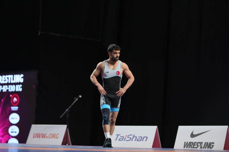 Ekrem Öztürk ve Yunus Emre Başar finalde
