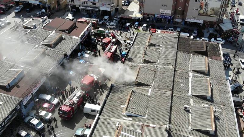 Ataşehir’deki sanayi sitesinde yangın paniği
