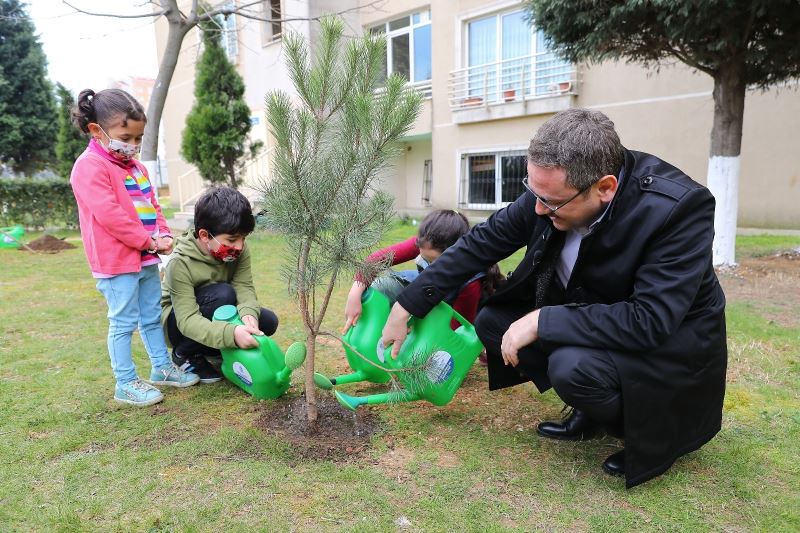 Başakşehir’de 1 milyon fidan için düğmeye basıldı
