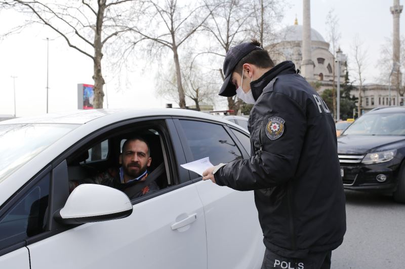 Beşiktaş’ta sokağa çıkma kısıtlaması denetimi yapıldı
