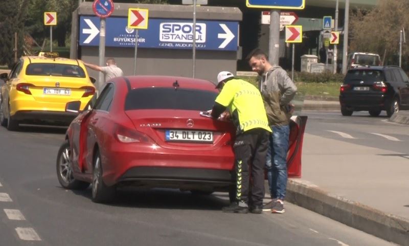 (Özel) Kısıtlamayı hiçe sayan yabancı uyruklular, 11 bin TL ceza yediler