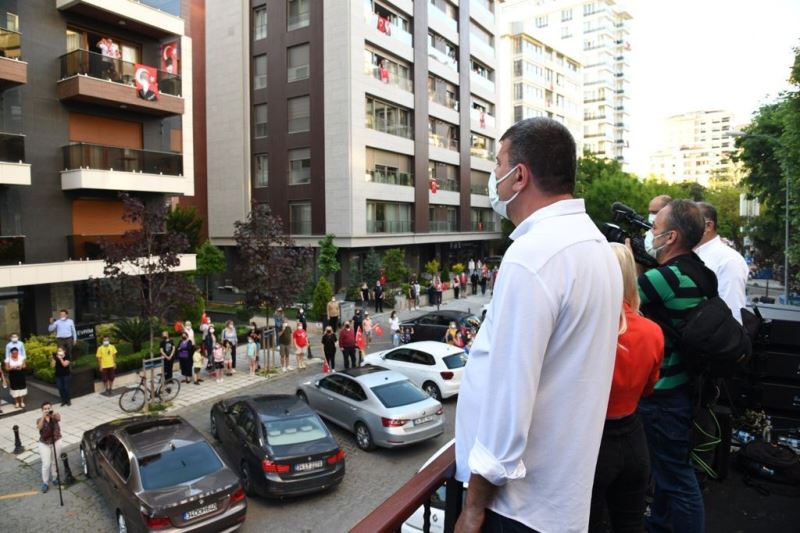 Kadıköy’de 19.19’da İstiklal Marşı coşkusu
