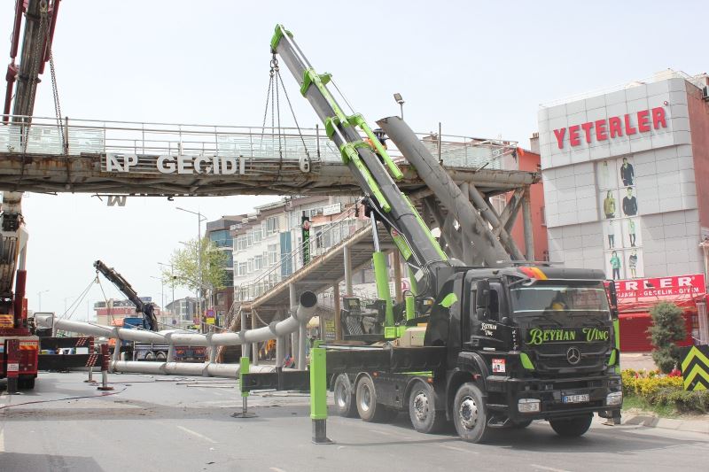 (Özel) E-5 Büyükçekmece-Silivri istikameti trafiğe kapatıldı