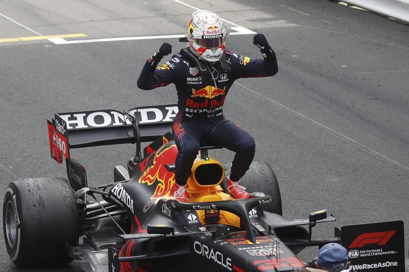 Monako’da zafer Max Verstappen’in

