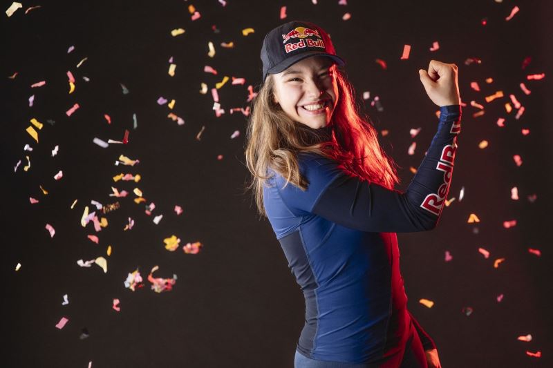 Milli cimnastikçi Ayşe Begüm Onbaşı dünya şampiyonu oldu
