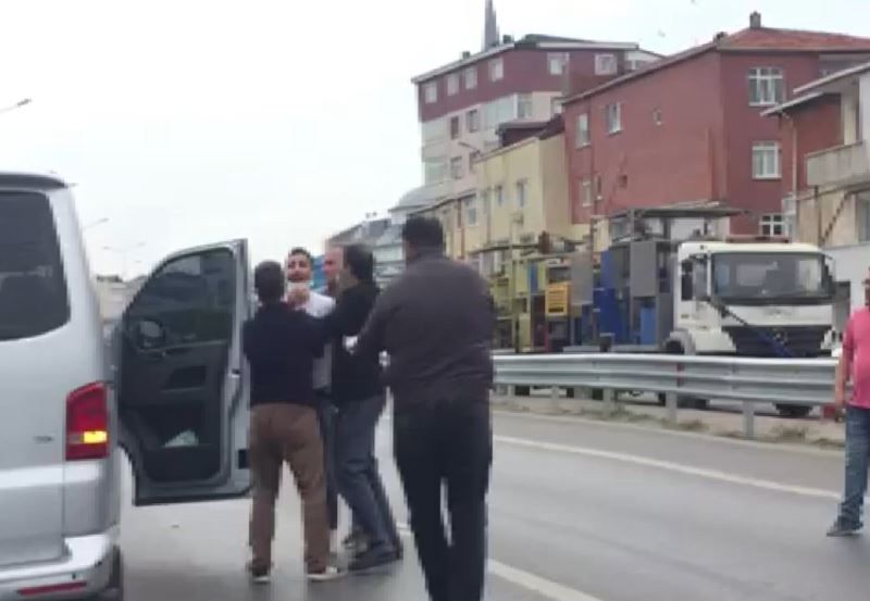 Pendik’te çocuk velayetinde dehşet dakikaları: Yol kesip, sopalarla darp ettiler