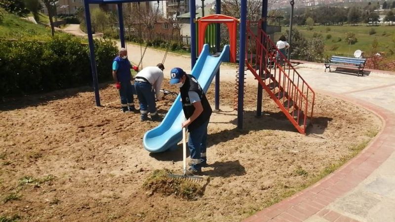 Kartal’daki park ve yeşil alanlar tam kapanma sürecinde yaza hazırlanıyor
