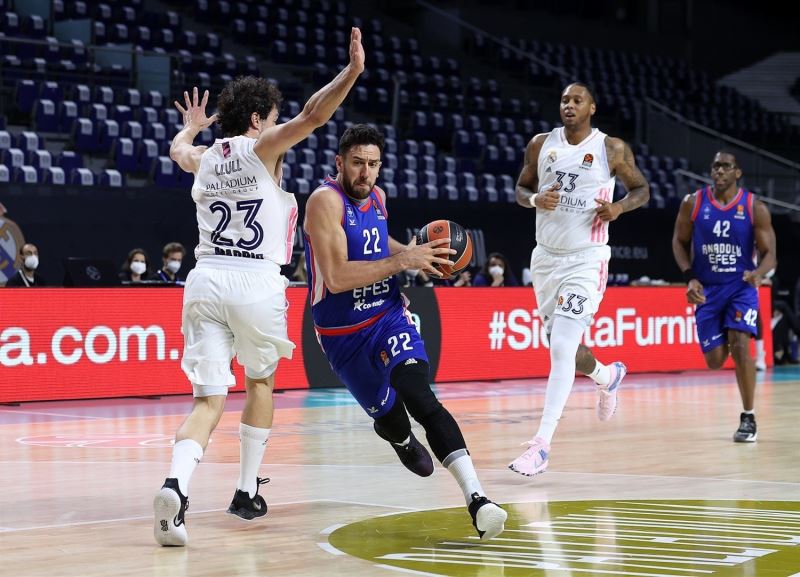 Anadolu Efes, Final-Four için parkede
