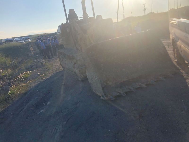 Kaçak hafriyat döken şahıslar, zabıta ekibini darp etti
