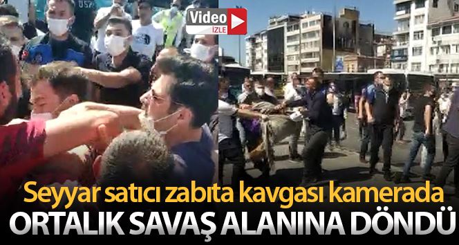 (Özel) Kadıköy’de seyyar satıcı zabıta kavgası kamerada