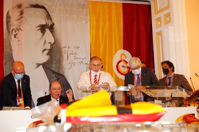 Galatasaray başkanlık seçiminde oy sayımına geçildi
