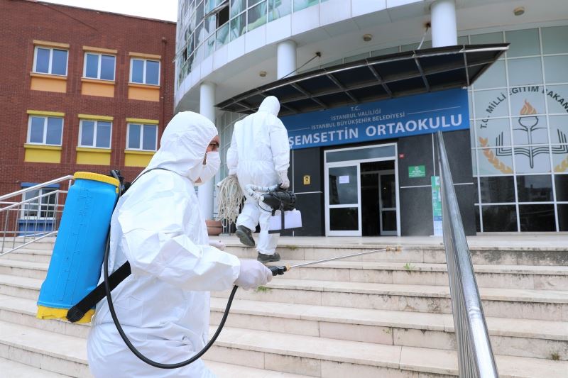 Başakşehir’de LGS öncesi okullar dezenfekte edildi
