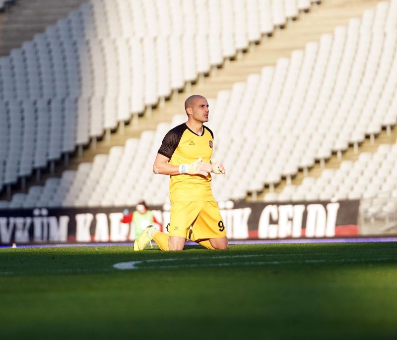 Galatasaray, Aykut Özer ile ilgileniyor
