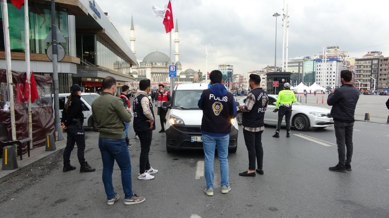 Taksim’de helikopter destekli 