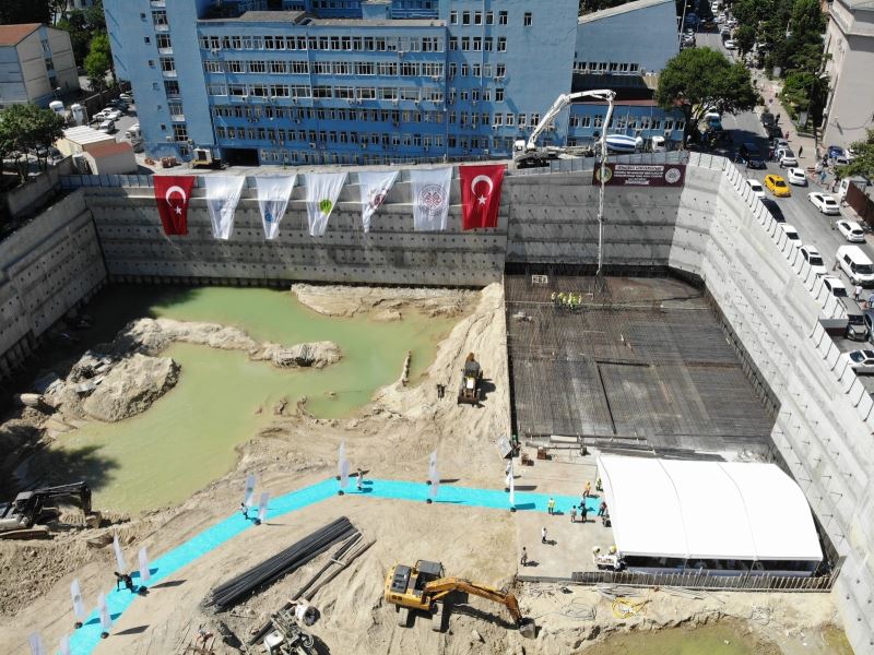 İstanbul Tıp Fakültesi Dahili Tıp Bilimleri Binası’nın temeli atıldı
