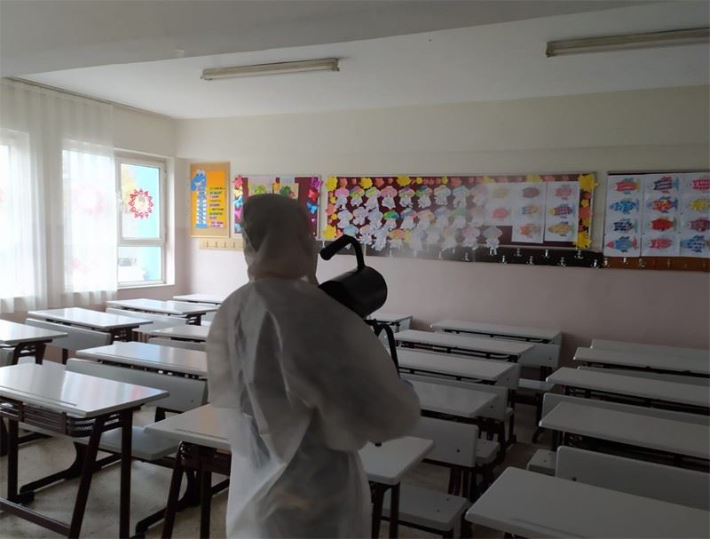 Bayrampaşa’da LGS öncesi okullar dezenfekte edildi