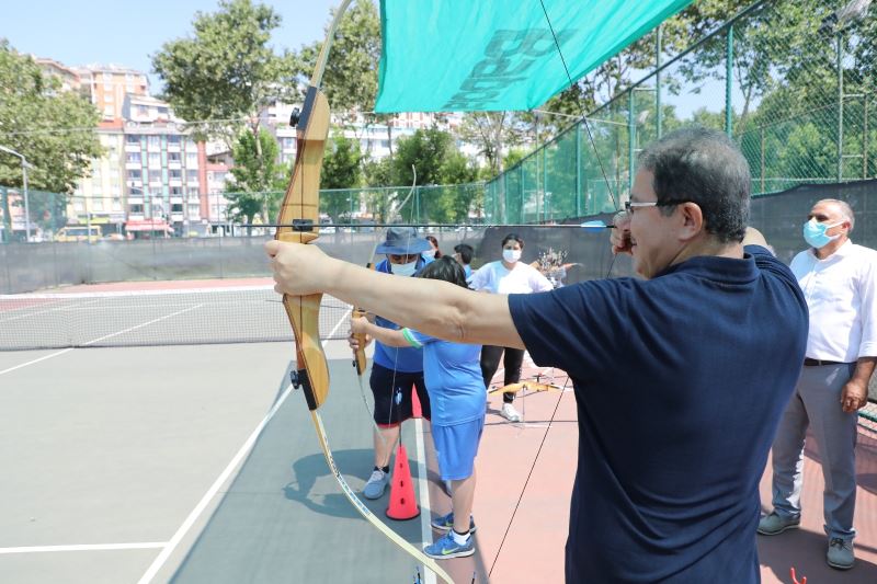 Eyüpsultanlı çocuklar Yaz Spor Okulları Şenliği’nde doyasıya eğlendi
