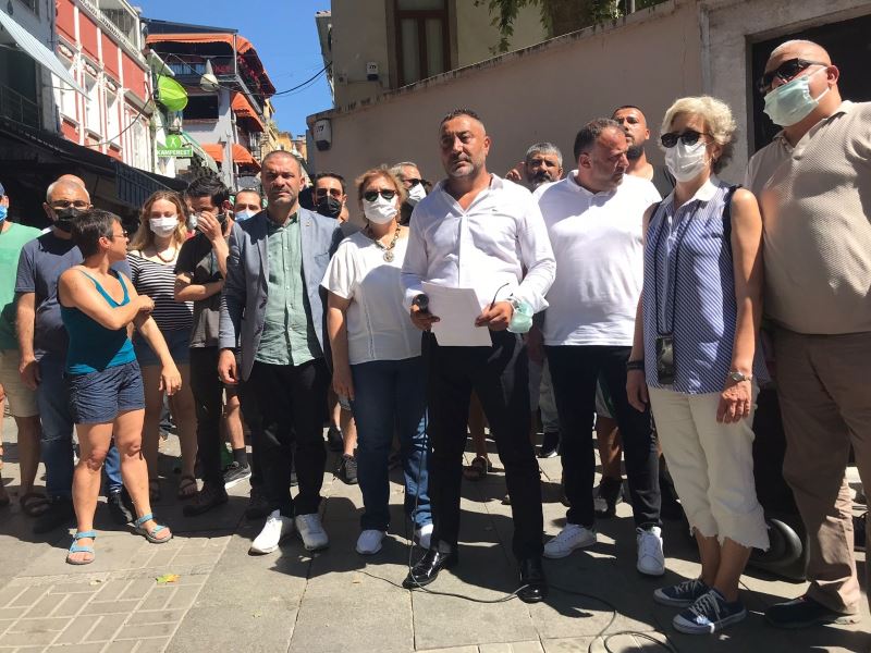 Kadıköy’de Surp Takavor Ermeni Kilisesi’ne yapılan saygısızlığa ilişkin STK’lardan basın açıklaması
