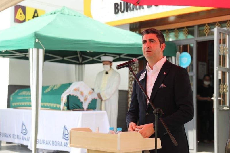 Ülkü Bora, Kartal’da dualarla son yolculuğuna uğurlandı

